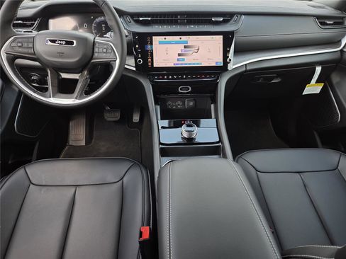 New 2026 Jeep Grand Cherokee L Limited image 9