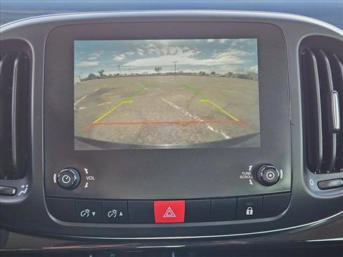 Used 2019 FIAT 500L Pop w/ Popular Equipment Group image 13