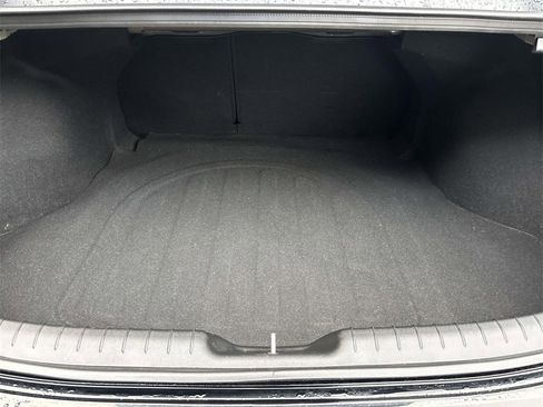 Used 2025 Hyundai Elantra SEL image 17