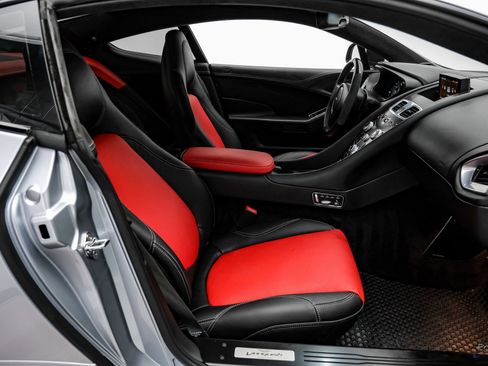 Used 2014 Aston Martin Vanquish Coupe image 40
