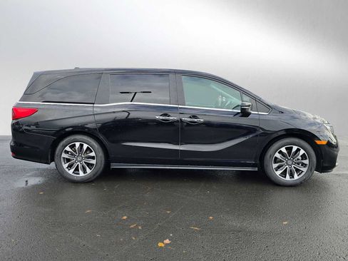 Used 2024 Honda Odyssey EX-L image 2