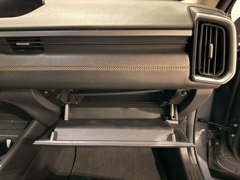 Used 2025 MAZDA CX-50 AWD 2.5 Hybrid w/ Premium Pkg image 27