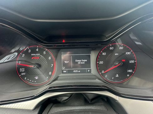 Used 2024 Chevrolet Trax RS FWD image 12