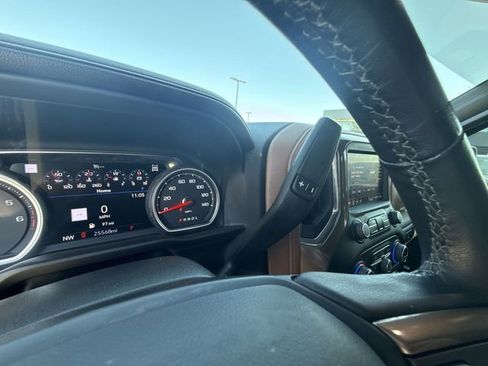 Used 2022 Chevrolet Silverado 1500 High Country image 19