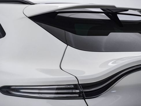 Used 2025 Aston Martin DBX 707 AWD/4WD image 13