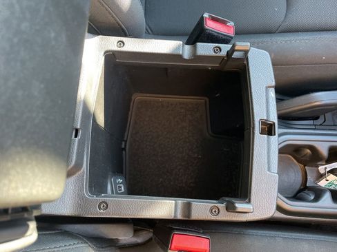 Used 2023 Jeep Wrangler Sport S image 44