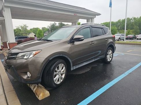 Used 2013 Toyota RAV4 Limited AWD/4WD image 3