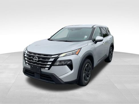 Used 2025 Nissan Rogue SV FWD image 4