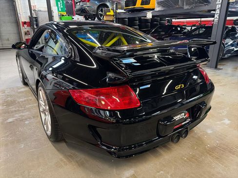 Used 2007 Porsche 911 GT3 RWD image 8