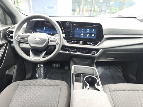Used 2025 Chevrolet Equinox LT AWD/4WD image 18