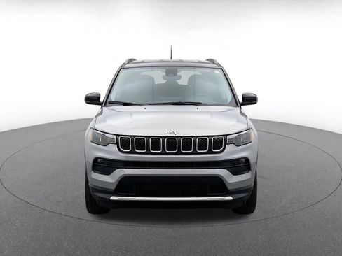 Used 2025 Jeep Compass Limited AWD/4WD image 2