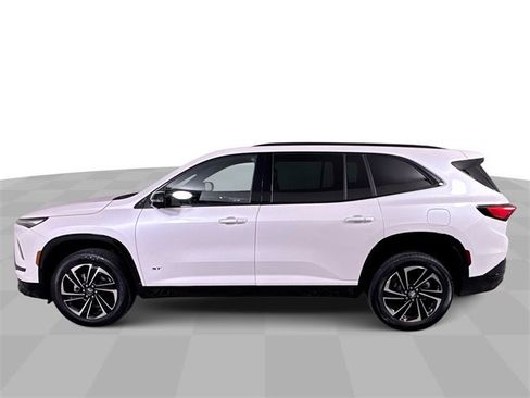 Used 2025 Buick Enclave Sport Touring w/ Power Package image 5