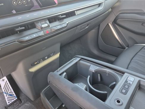 New 2026 Kia EV9 GT-Line AWD/4WD image 9