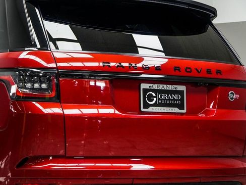 Used 2022 Land Rover Range Rover Sport SVR AWD/4WD image 15