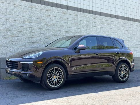 Used 2018 Porsche Cayenne AWD/4WD image 12