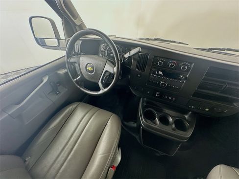 Used 2022 Chevrolet Express 2500 w/ Driver Convenience Package image 9