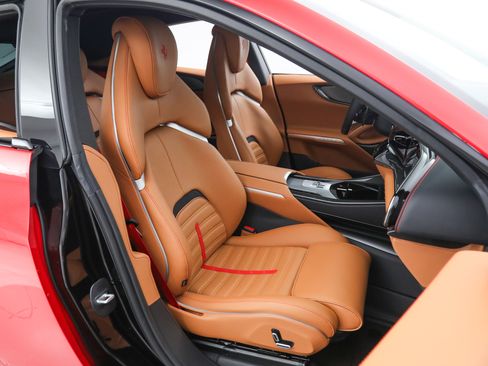 Certified 2026 Ferrari Purosangue AWD/4WD image 23