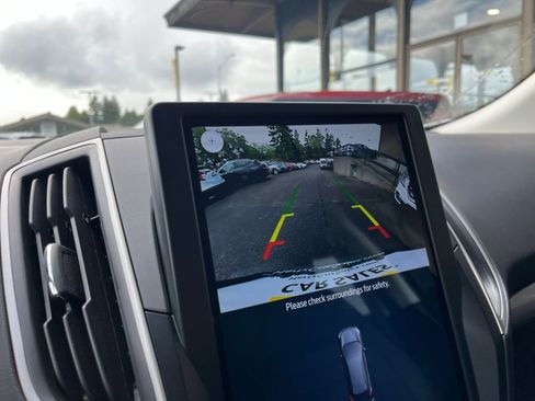 Used 2024 Ford Edge SEL image 17