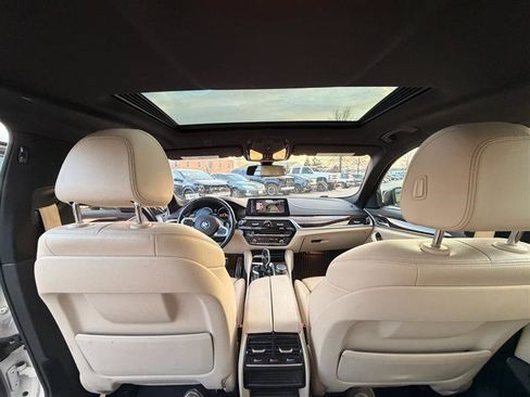 Used 2018 BMW 530e xDrive AWD/4WD image 20