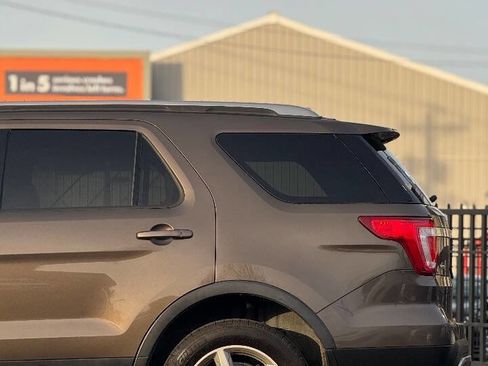 Used 2016 Ford Explorer XLT w/ Equipment Group 201A image 17