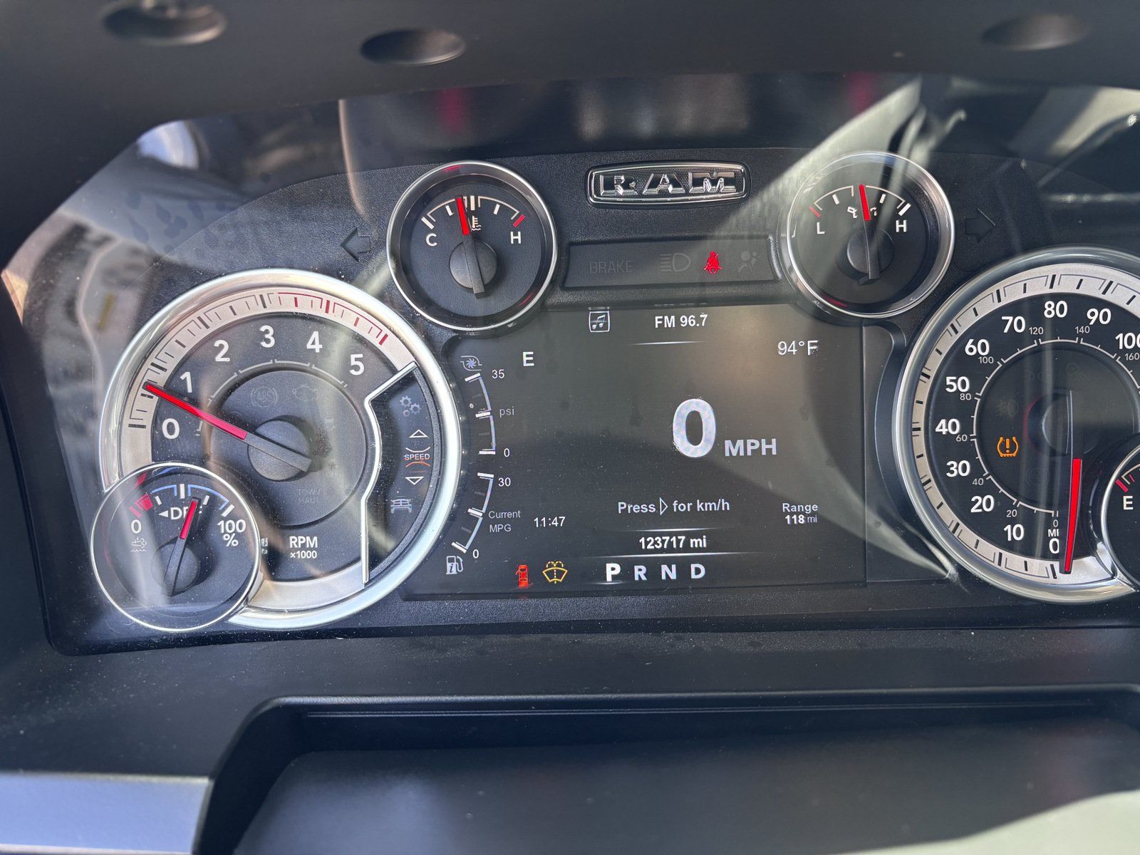 Used 2017 RAM 2500 Laramie w/ Convenience Group AWD/4WD image 15