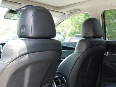 Used 2020 Kia Sorento EX FWD image 19