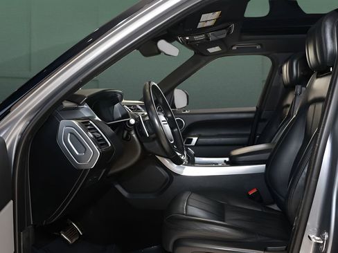 Used 2020 Land Rover Range Rover Sport HSE Dynamic image 10