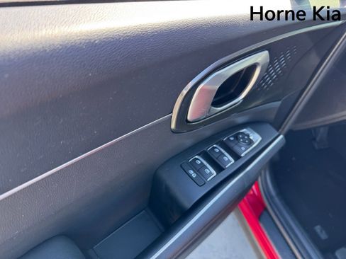 Certified 2022 Kia Sorento S image 11