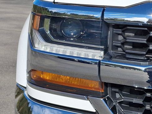 Used 2018 Chevrolet Silverado 1500 LT w/ All Star Edition image 10