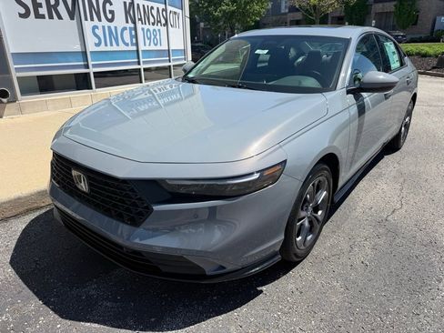 New 2026 Honda Accord EX-L image 2