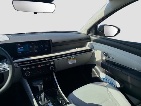 New 2026 Hyundai Tucson SEL FWD image 16