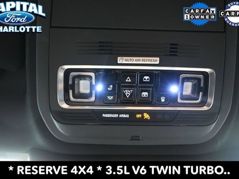 Used 2025 Lincoln Navigator Reserve AWD/4WD image 17
