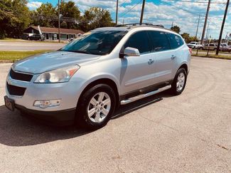 Used 2010 Chevrolet Traverse LT image 1