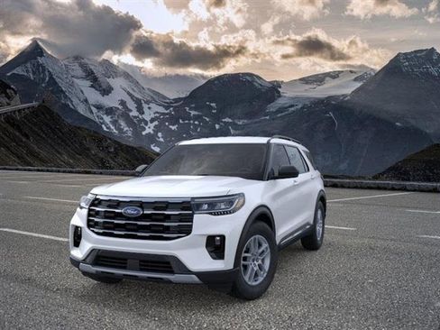 New 2025 Ford Explorer Active w/ Active Comfort Package image 2