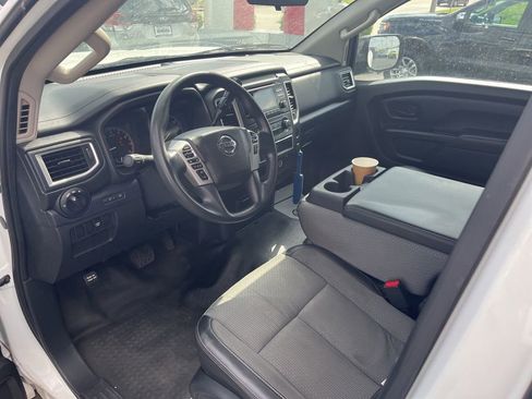 Used 2017 Nissan Titan S RWD image 23