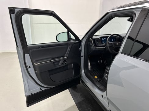 Used 2024 Rivian R1S Adventure AWD/4WD image 16