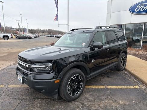 Certified 2025 Ford Bronco Sport Outer Banks w/ Outer Banks Tech Package+ image 3