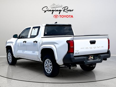 Used 2024 Toyota Tacoma SR AWD/4WD image 4