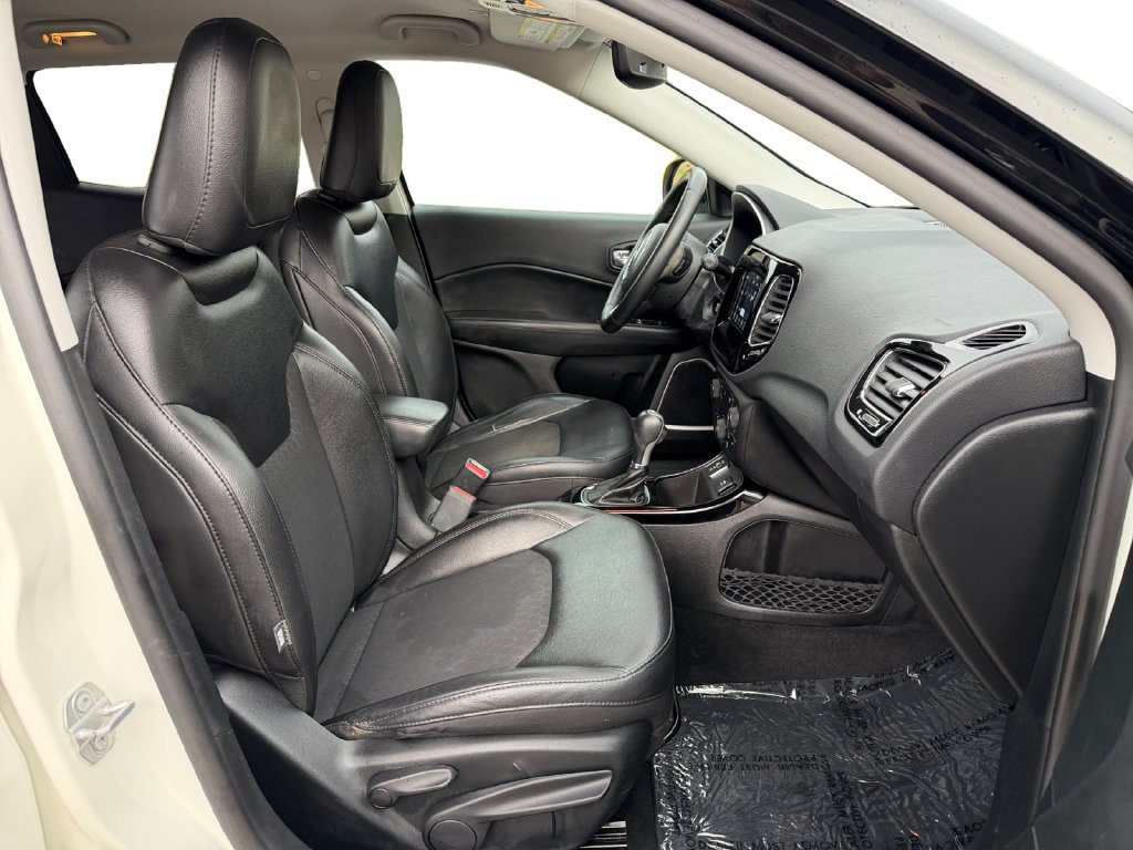 Used 2019 Jeep Compass Latitude FWD image 18
