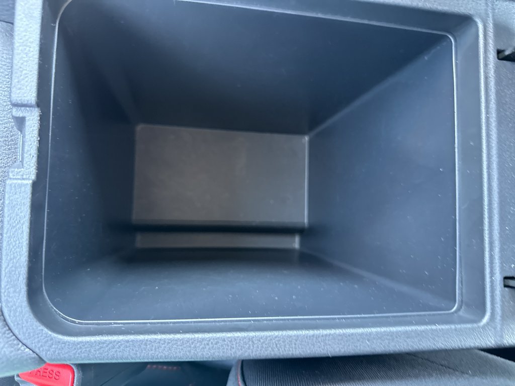 Used 2025 Nissan Sentra SR FWD image 26
