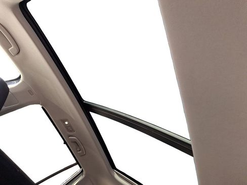 Used 2021 Volkswagen Atlas SEL image 16