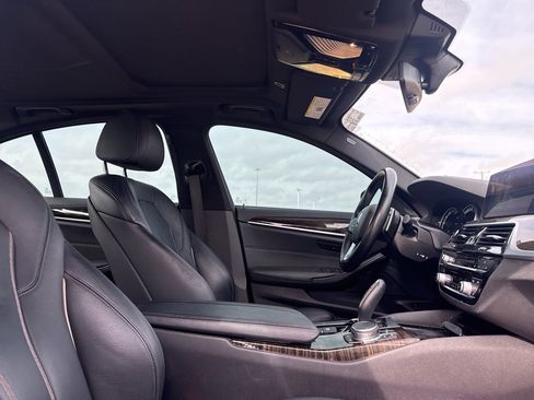 Used 2019 BMW 530i xDrive w/ Convenience Package image 32