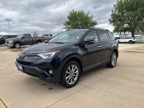 Used 2017 Toyota RAV4 Limited w/ Carpet Mat Package AWD/4WD image 4