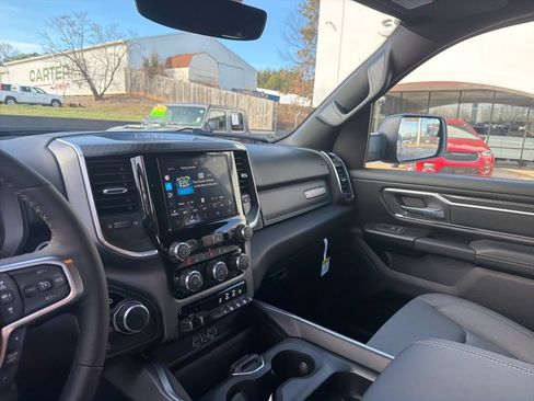 New 2026 RAM 1500 Big Horn AWD/4WD image 32