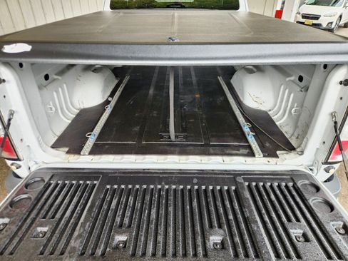 Used 2016 GMC Canyon SLE AWD/4WD image 7