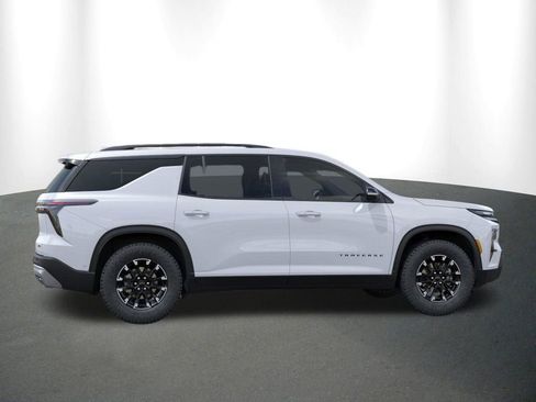 New 2026 Chevrolet Traverse Z71 w/ Driver Confidence Package AWD/4WD image 6