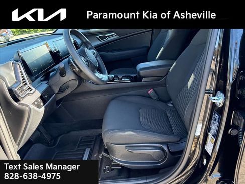 Used 2023 Kia Sportage LX image 15