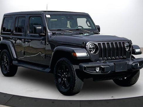 Certified 2022 Jeep Wrangler Unlimited Sahara image 2