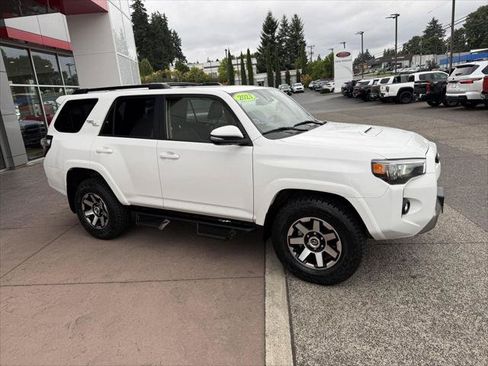 Certified 2023 Toyota 4Runner TRD Off-Road Premium w/ Moonroof Package AWD/4WD image 11