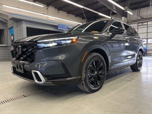 Used 2024 Honda CR-V Sport Touring image 3